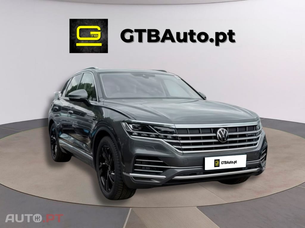Volkswagen Touareg 3.0 TSI eHybrid I.V.A DEDUTIVEL 
