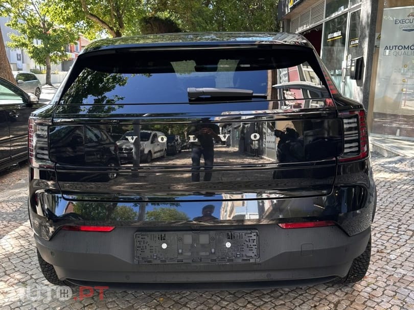 Volvo EX30 Twin Motor Performance AWD Black Edition Ultra
