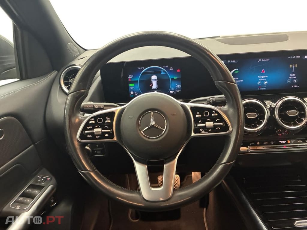 Mercedes-Benz GLA 200 Progressive Line 7G-DCT