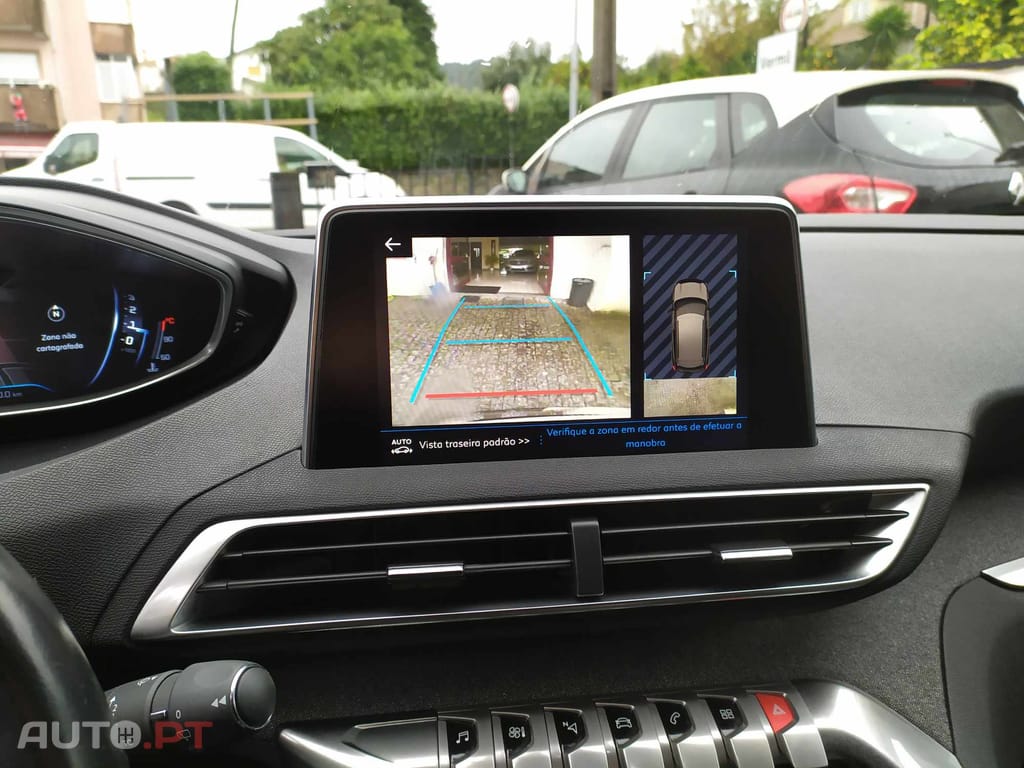 Peugeot 3008 1.5HDI 130 CV ALLURE