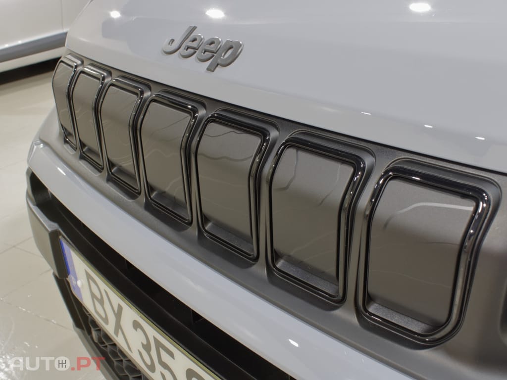 Jeep Avenger 1.2 4xe HIBRIDO MHEV eAWD NORTH FACE EDIÇÃO LIMITADA ONE OF 4806