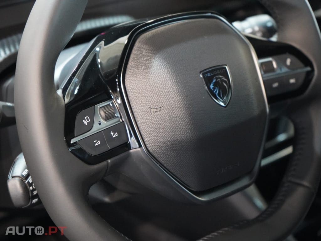 Peugeot 2008 1.2 PureTech Allure