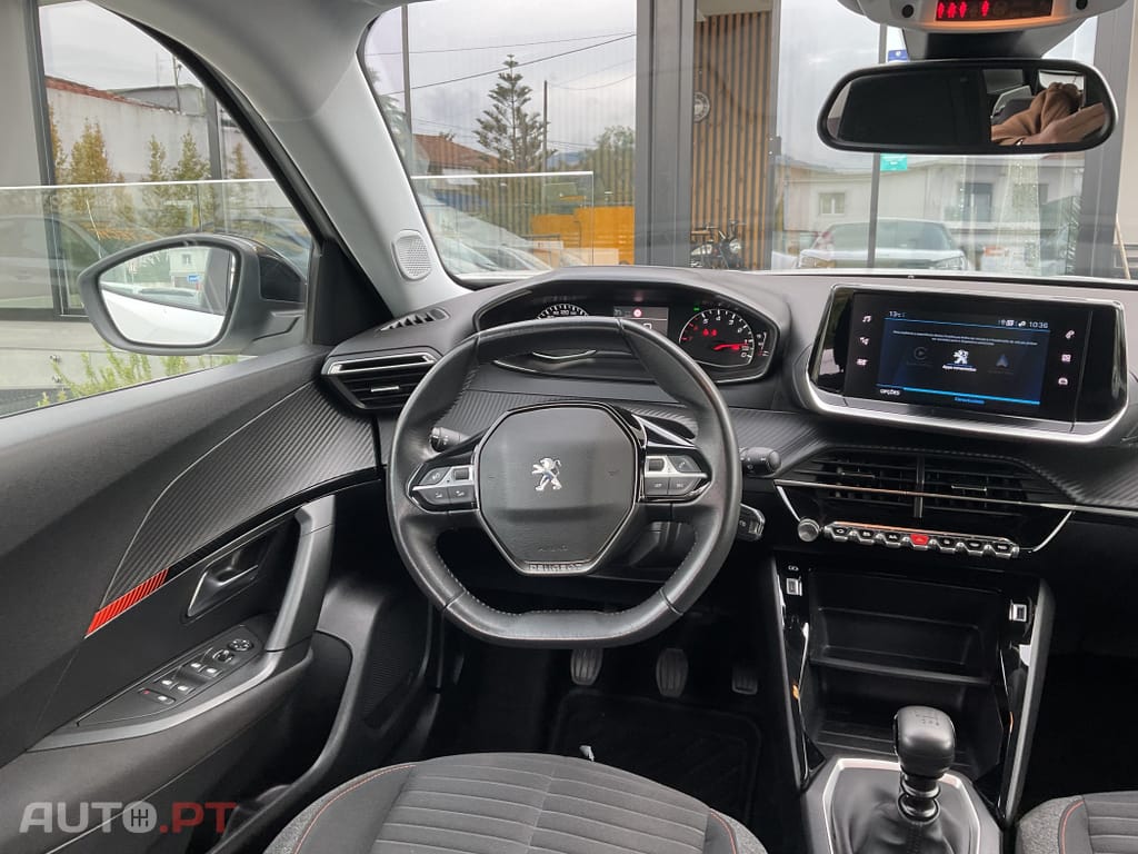 Peugeot 2008 1.2 PureTech Active Pack