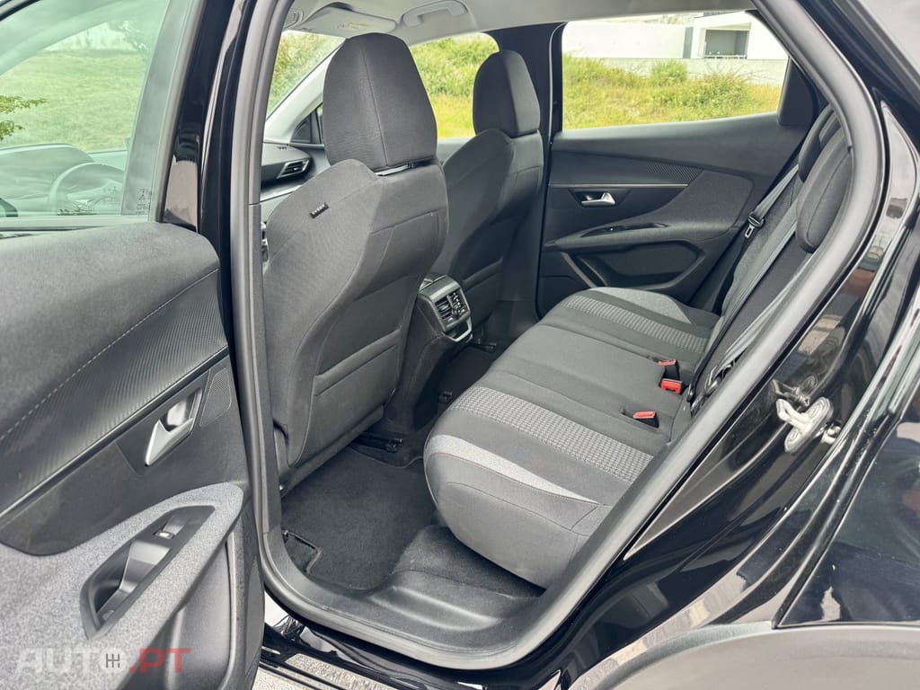 Peugeot 3008 1.5 BlueHDi Active Pack