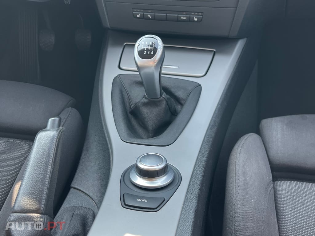 BMW 318 d Touring Navigation Sport
