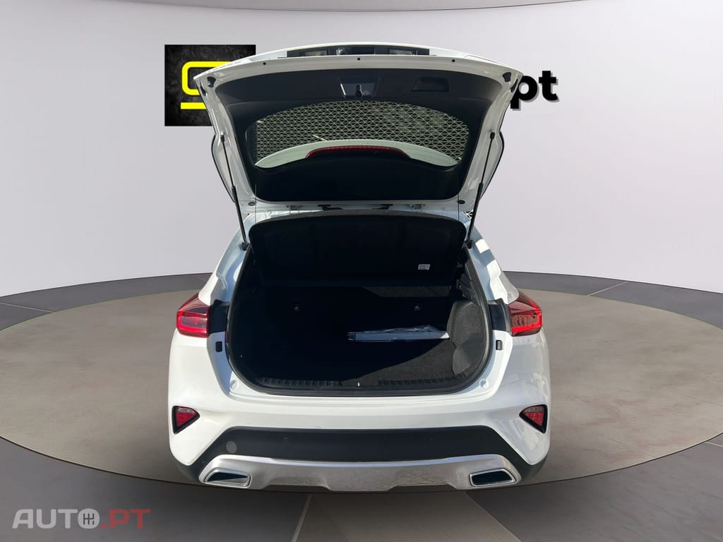 Kia Xceed HYB 1.6 GDI ISG PHEV BCK&WHT EDITION DCT6