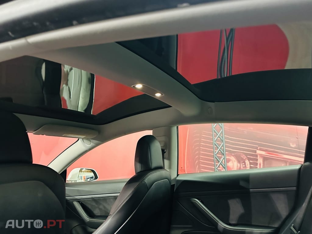 Tesla Model 3 Standard Range Plus RWD