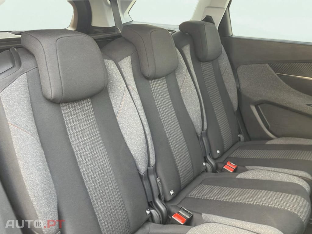 Peugeot 5008 PureTech 130 EAT8 Stop & Start Active