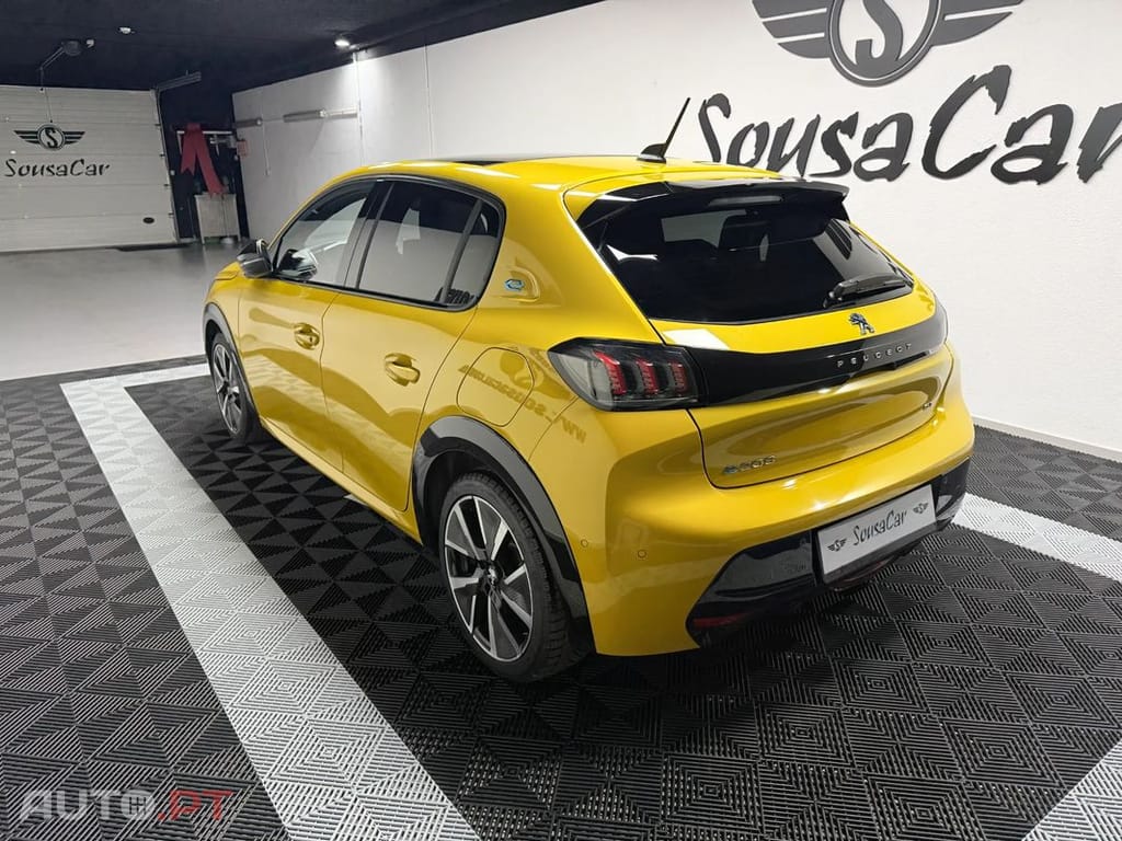 Peugeot E-208 50 kWh GT