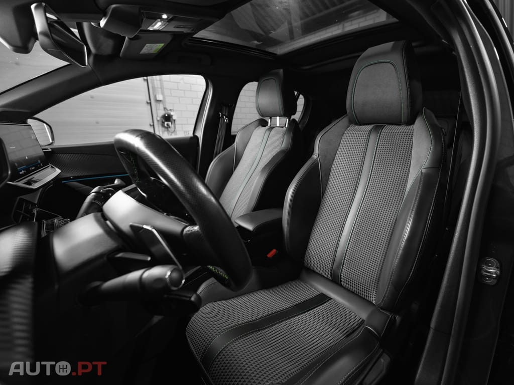 Peugeot 208 1.2 PureTech GT EAT8