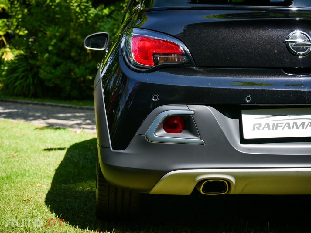 Opel Adam 1.0 T Rocks