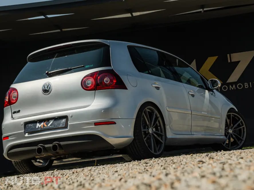 Volkswagen Golf 3.2 R32 4Motion DSG
