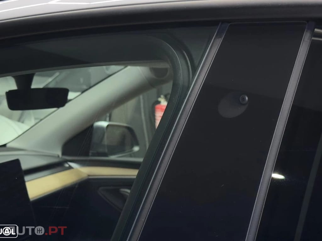 Tesla Model Y Long Range Tração Integral