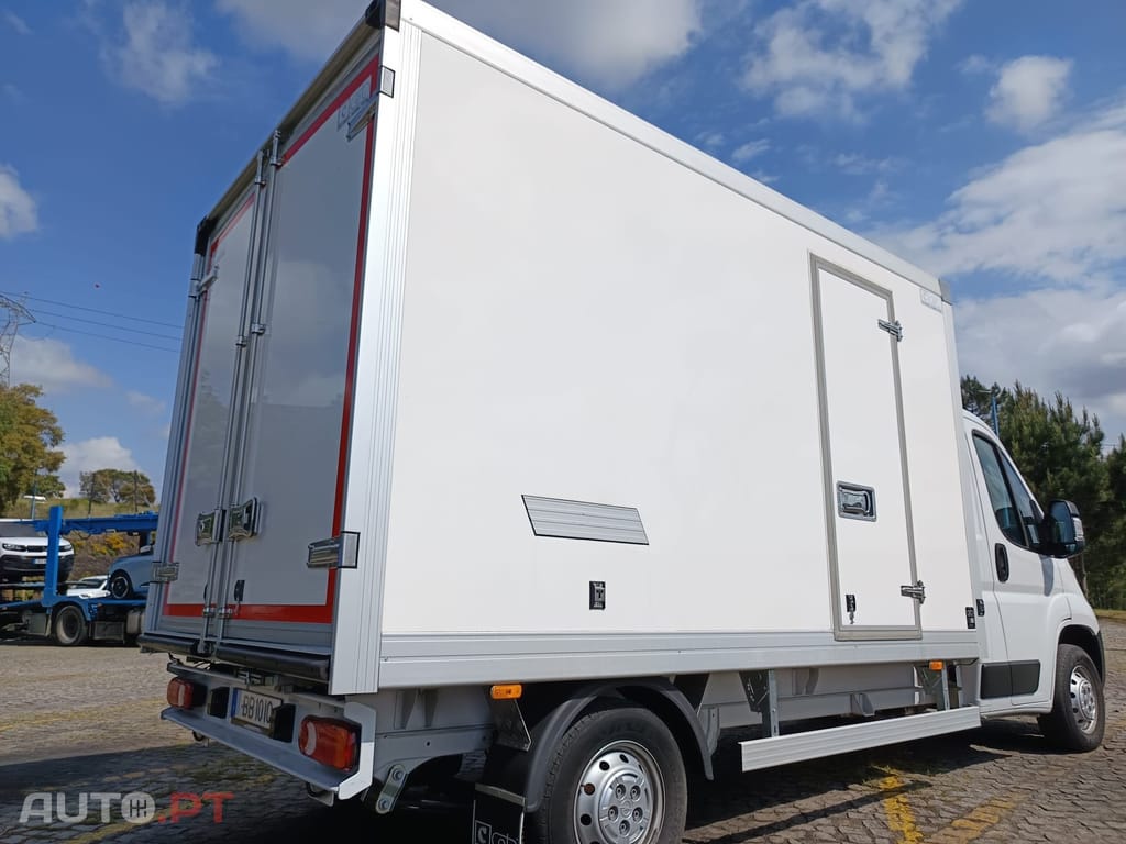Opel Movano Movano Chassis Cabine Simples 3.5T L4 2.2D 165+ FRIO