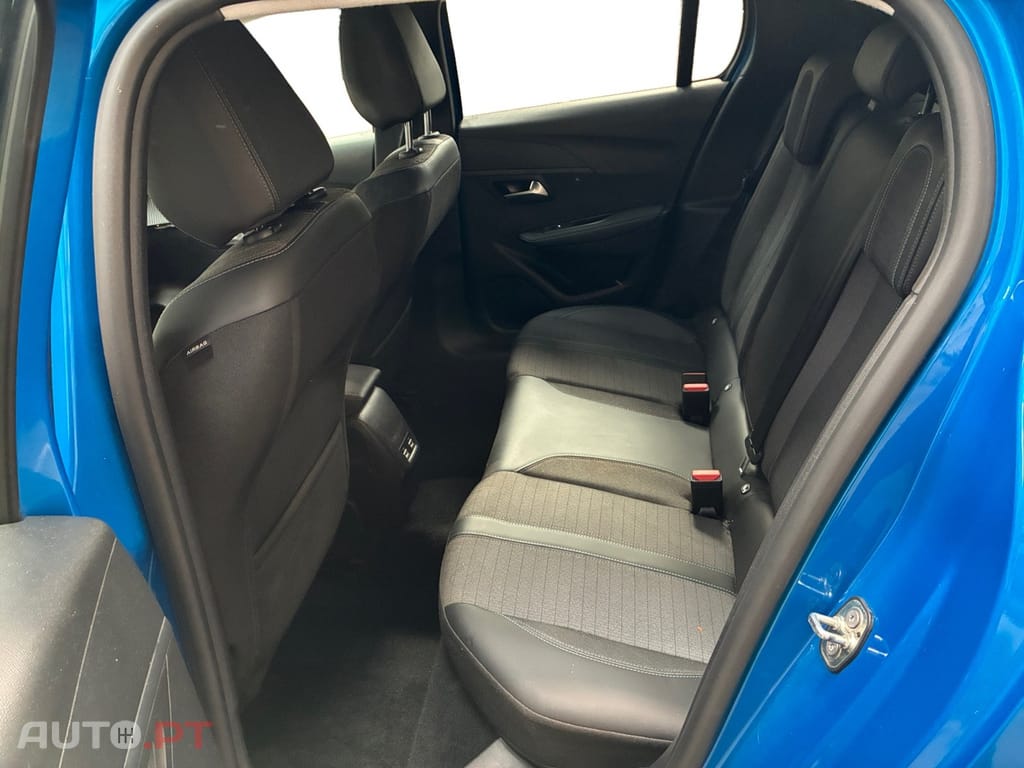 Peugeot E-208 50 kWh Allure Pack