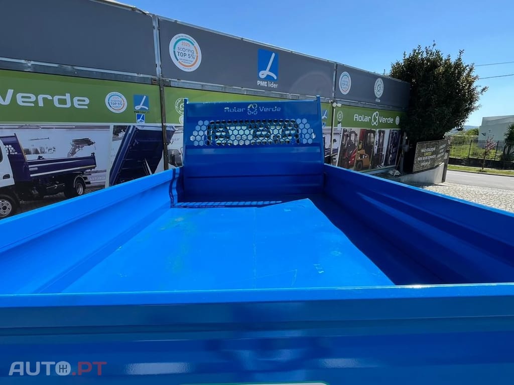 Iveco Daily BASCULA TRILATERAL