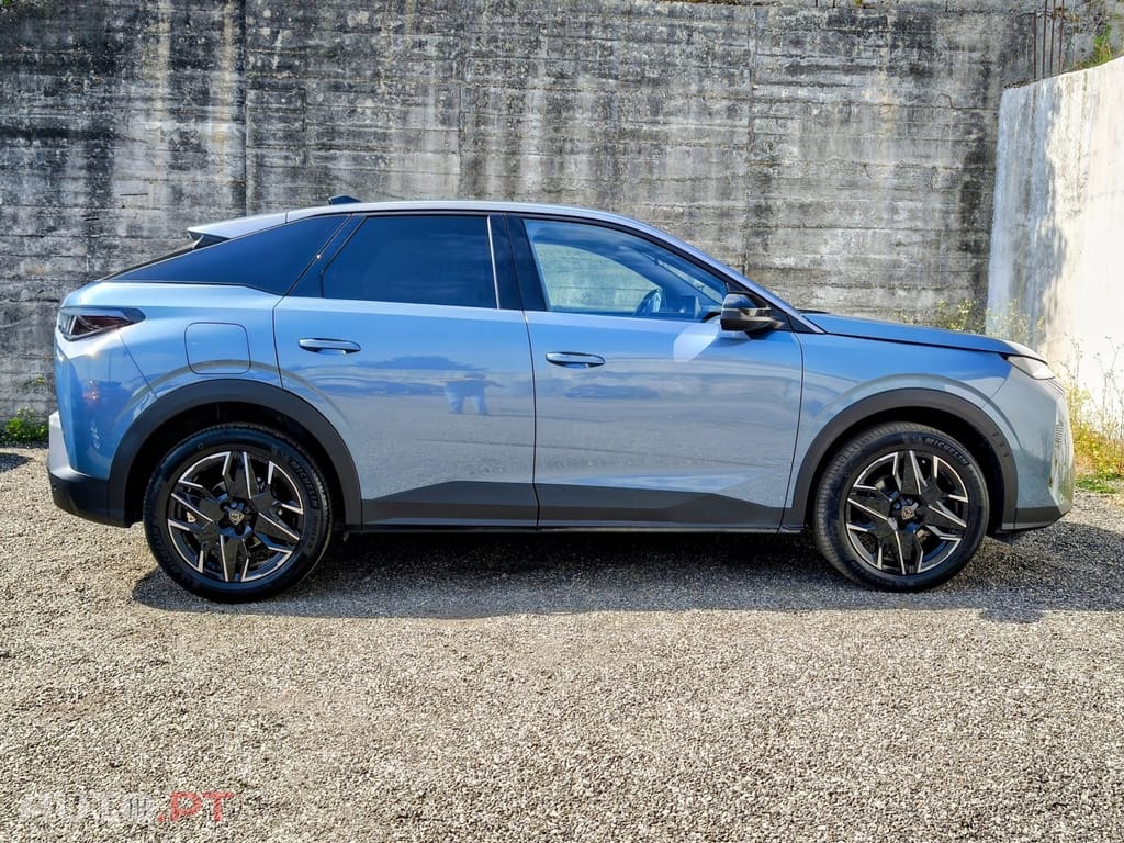 Peugeot 3008 1.2 Hybrid Allure e-DCS6