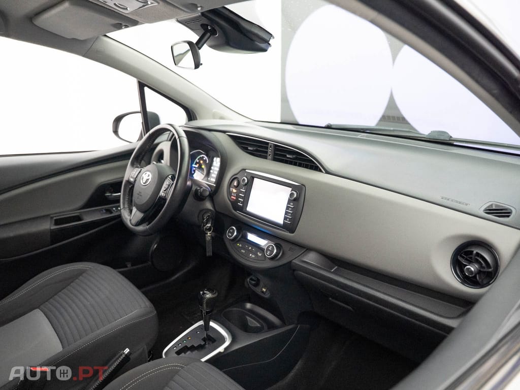 Toyota Yaris 1.5 HSD Comfort+P.Style