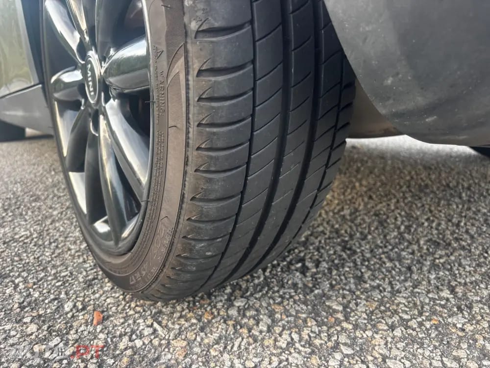 MINI Cooper Cooper Premium Yours Auto