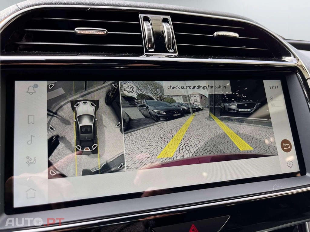 Jaguar XE 200d R Dynamic RED 