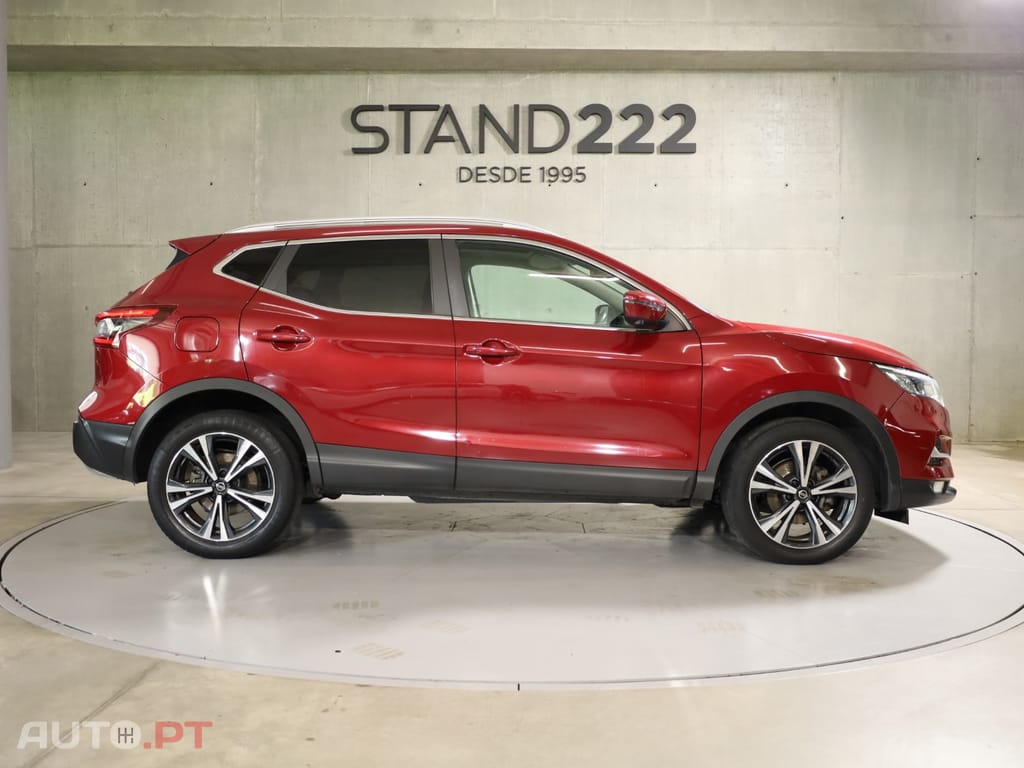 Nissan Qashqai 1.3 DIG-T N-Connecta J18 Led