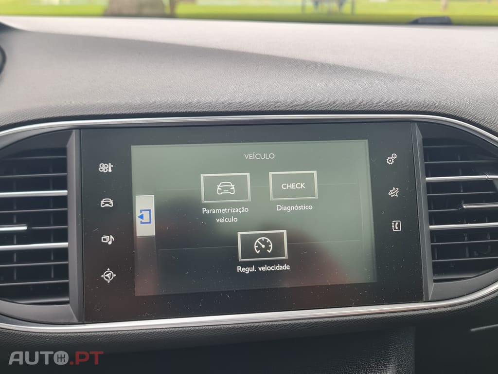 Peugeot 308 1.6 BlueHDi Allure J17