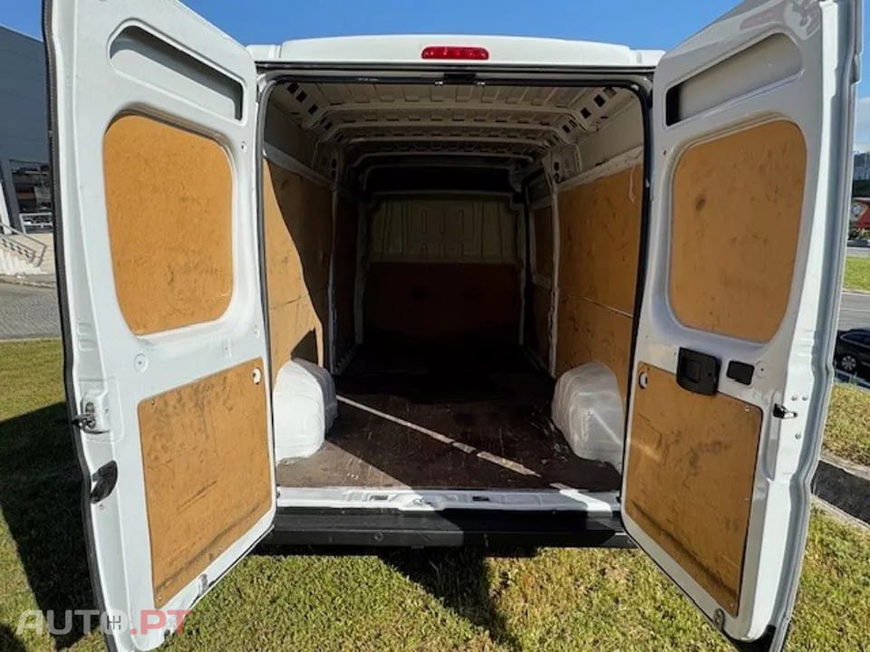 Peugeot Boxer 2.2 BlueHDi 333 L2 CD