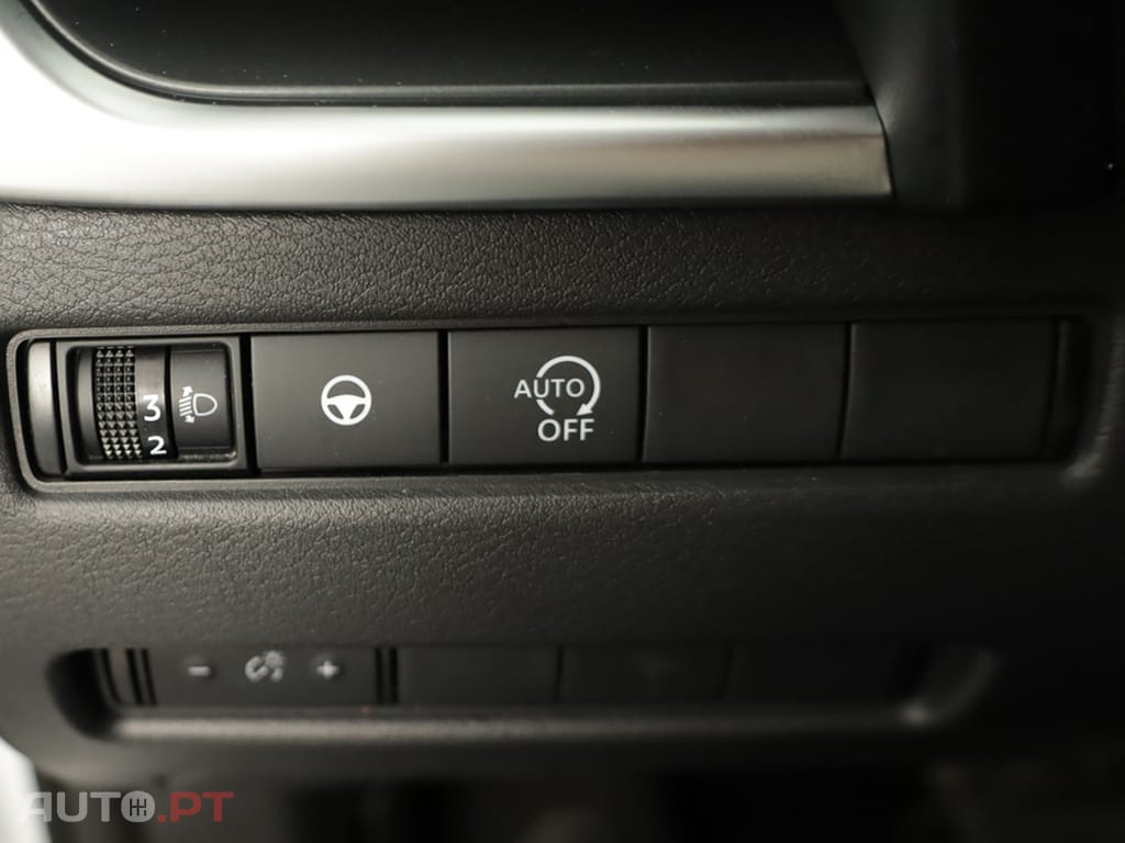 Nissan Qashqai Qashqai 1.3 DIG-T N-Connecta LED Xtronic