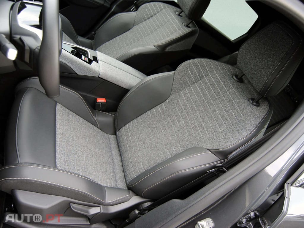 Peugeot 5008 1.2 Hybrid Allure e-DCS6