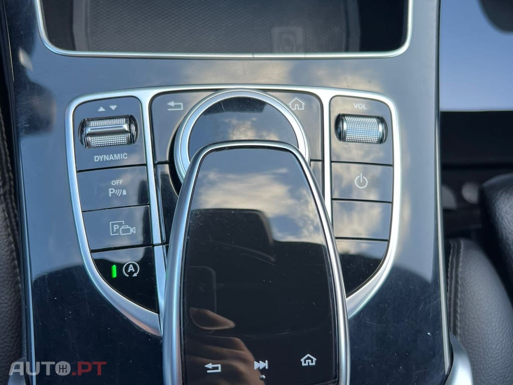 Mercedes-Benz C 200 AMG LINE