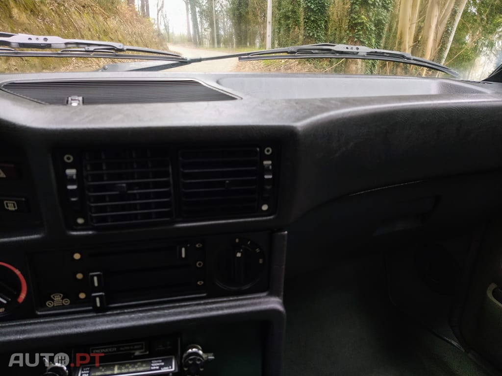 BMW 520 i E28