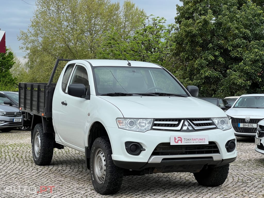 Mitsubishi L200 2.5 DI-D Club Intense 3L 4WD