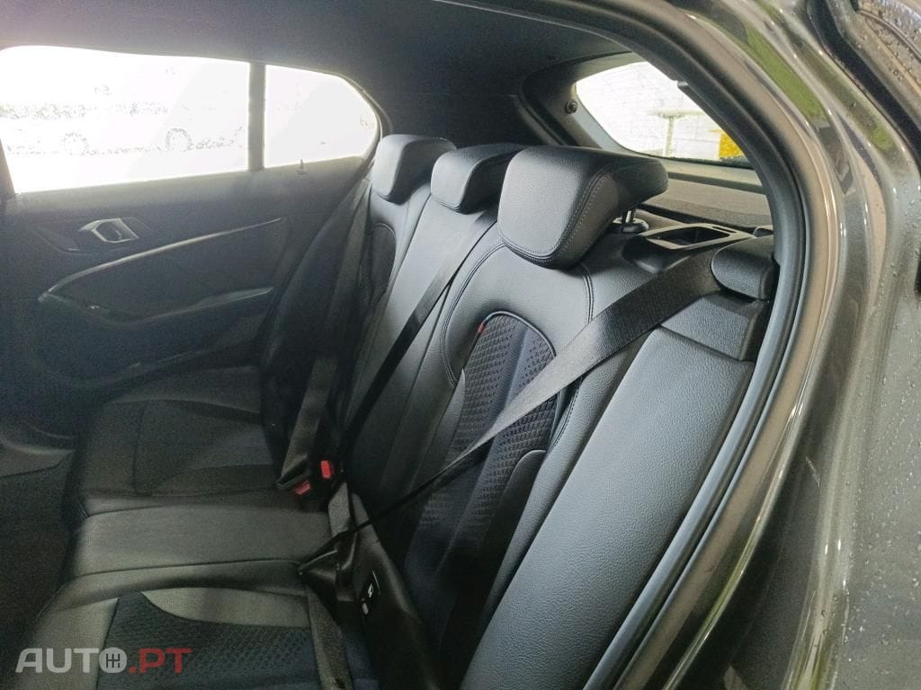 BMW 116 d Pack Desportivo M