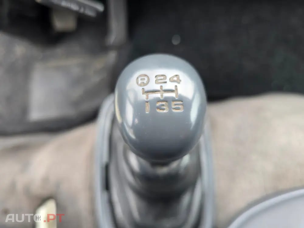 Toyota Dyna 250 (31BUE4) 3.5