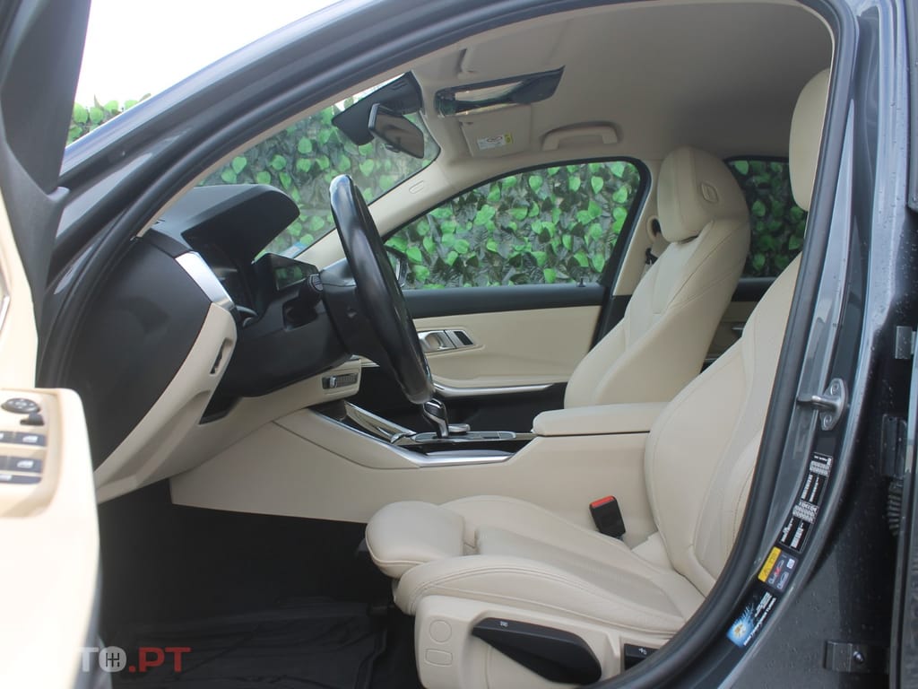 BMW 320 e Line Sport Auto