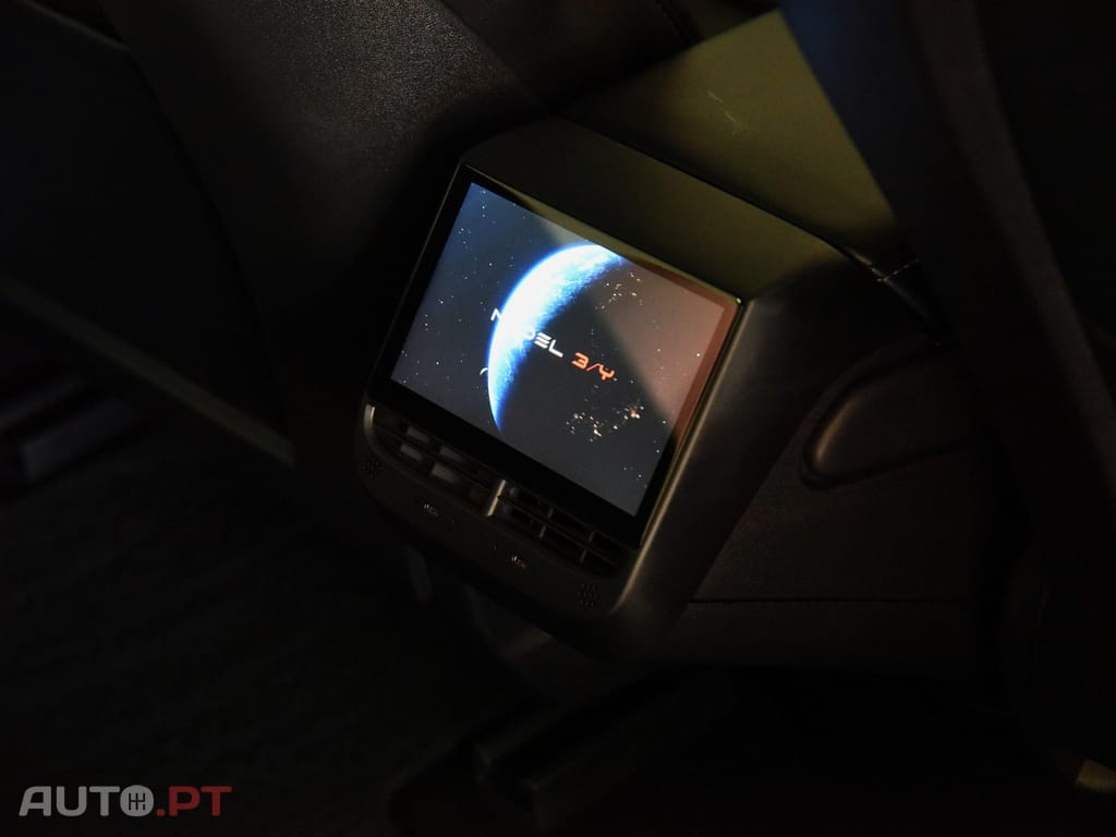 Tesla Model 3 Long-Range Dual Motor AWD
