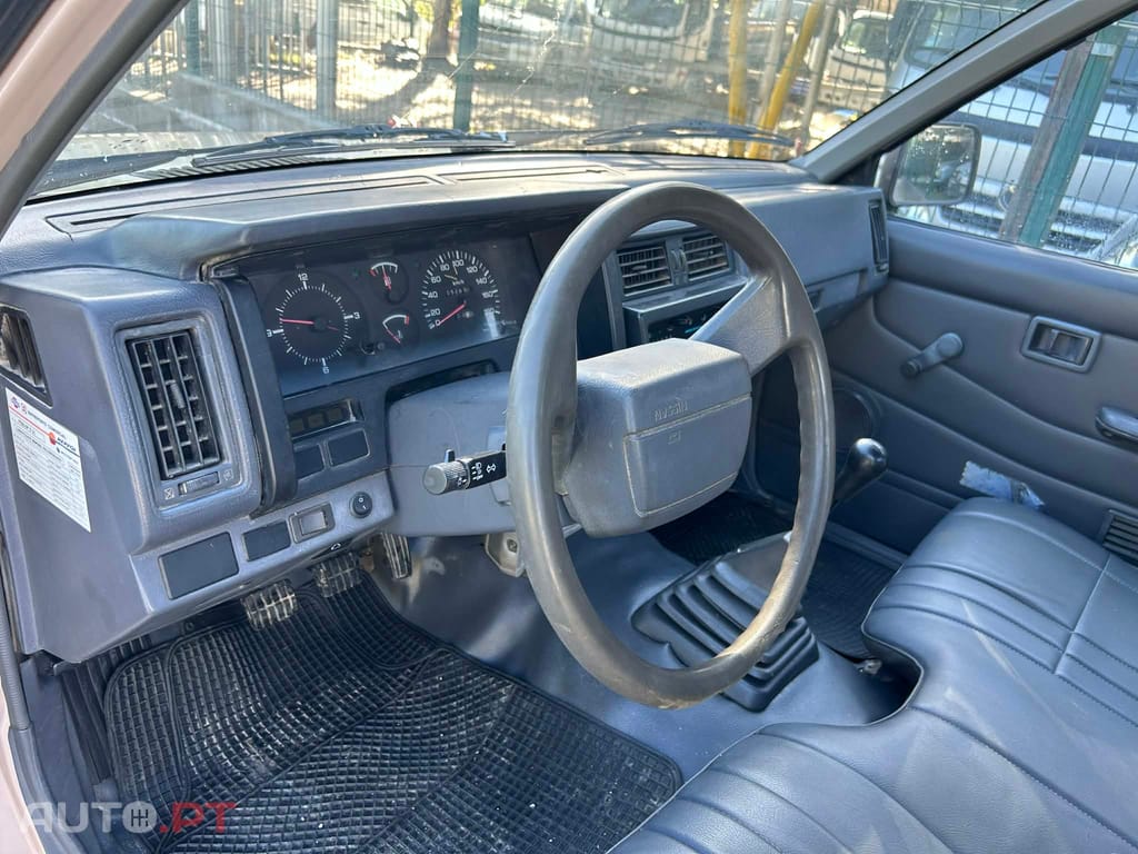 Nissan Pick Up D21 King Cab 2.5D 3Lugares