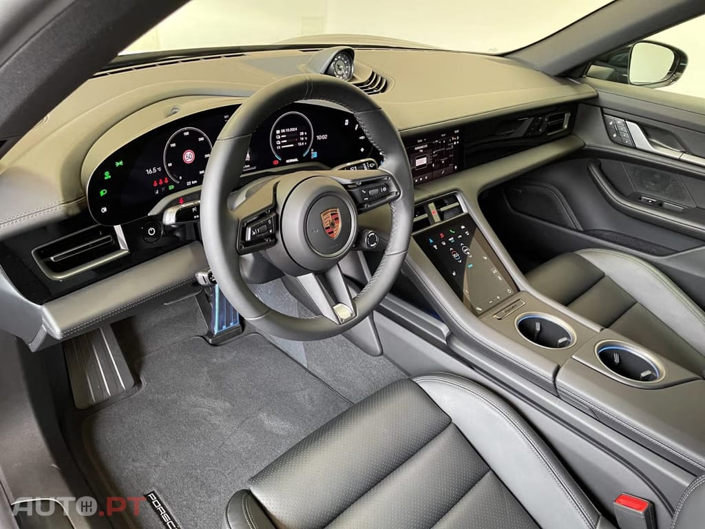 Porsche Taycan I.V.A DEDUTIVEL