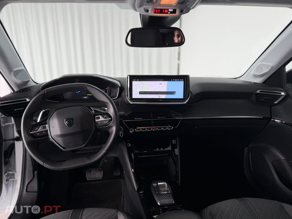 Peugeot 208 1.2 PureTech Allure EAT8