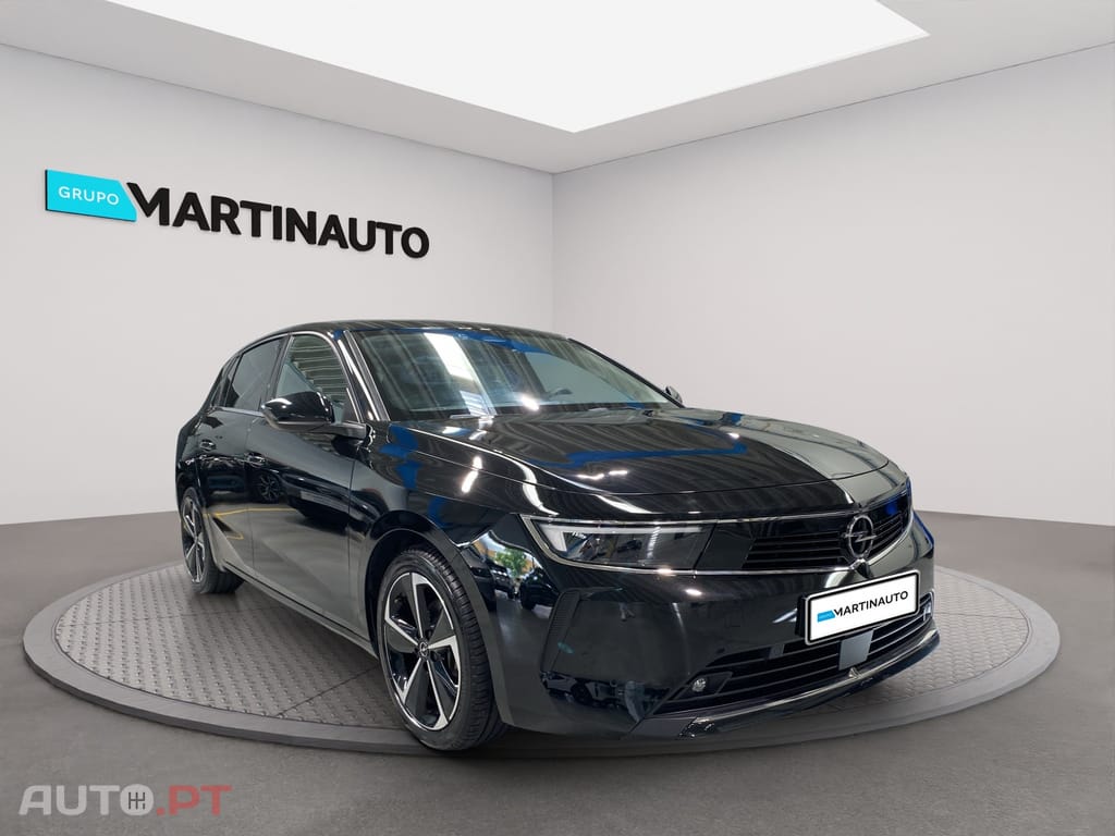 Opel Astra 1.2 T Elegance