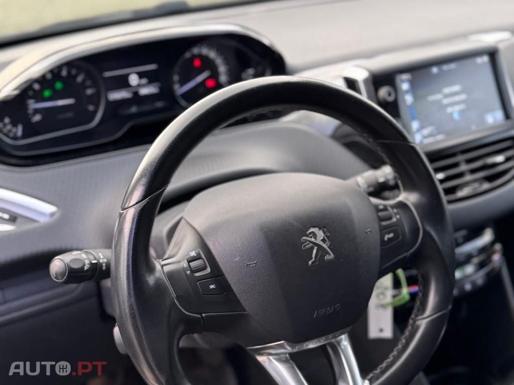 Peugeot 208 1.2 VTi Allure