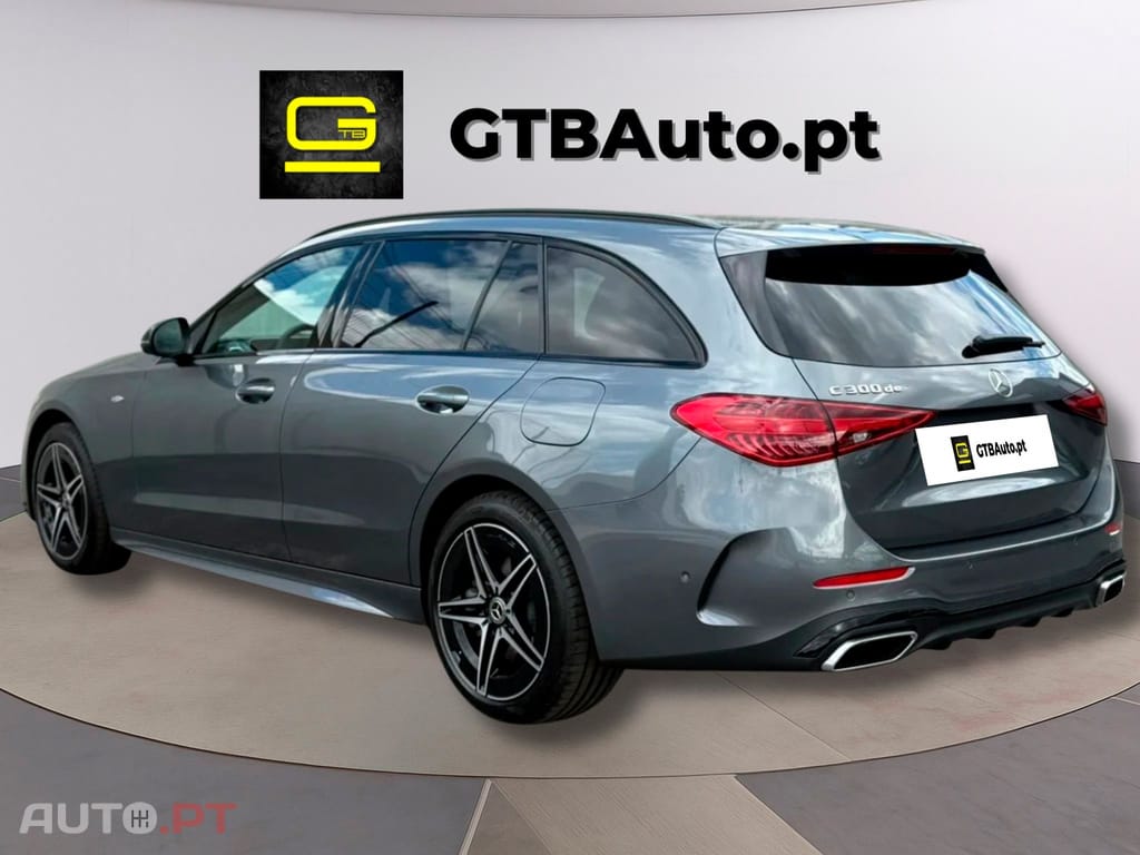 Mercedes-Benz C 300 I.V.A DEDUTIVEL de AMG 