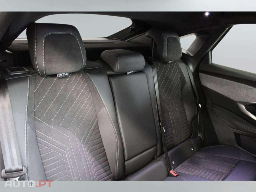 Peugeot 3008 Hybrid e-DCS6 GT