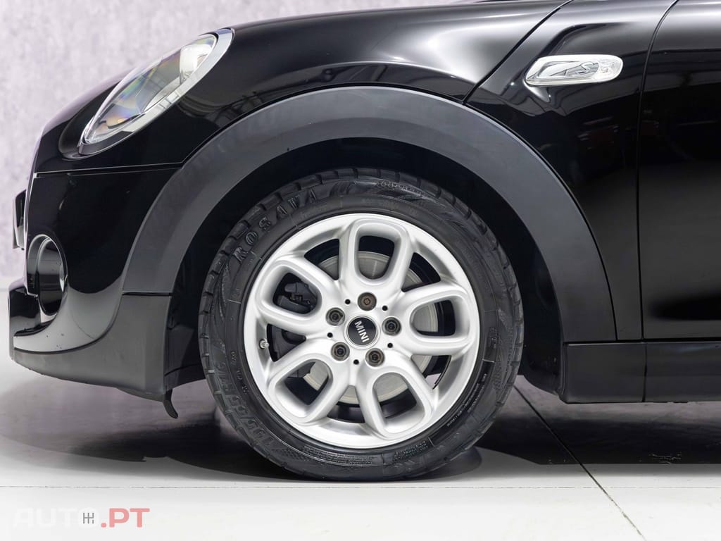MINI Cooper Cooper S Auto