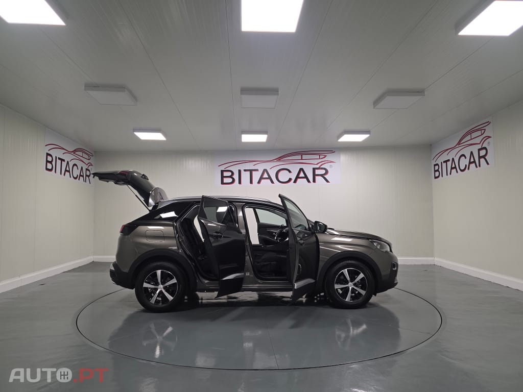Peugeot 3008 1.5 BlueHDi Active