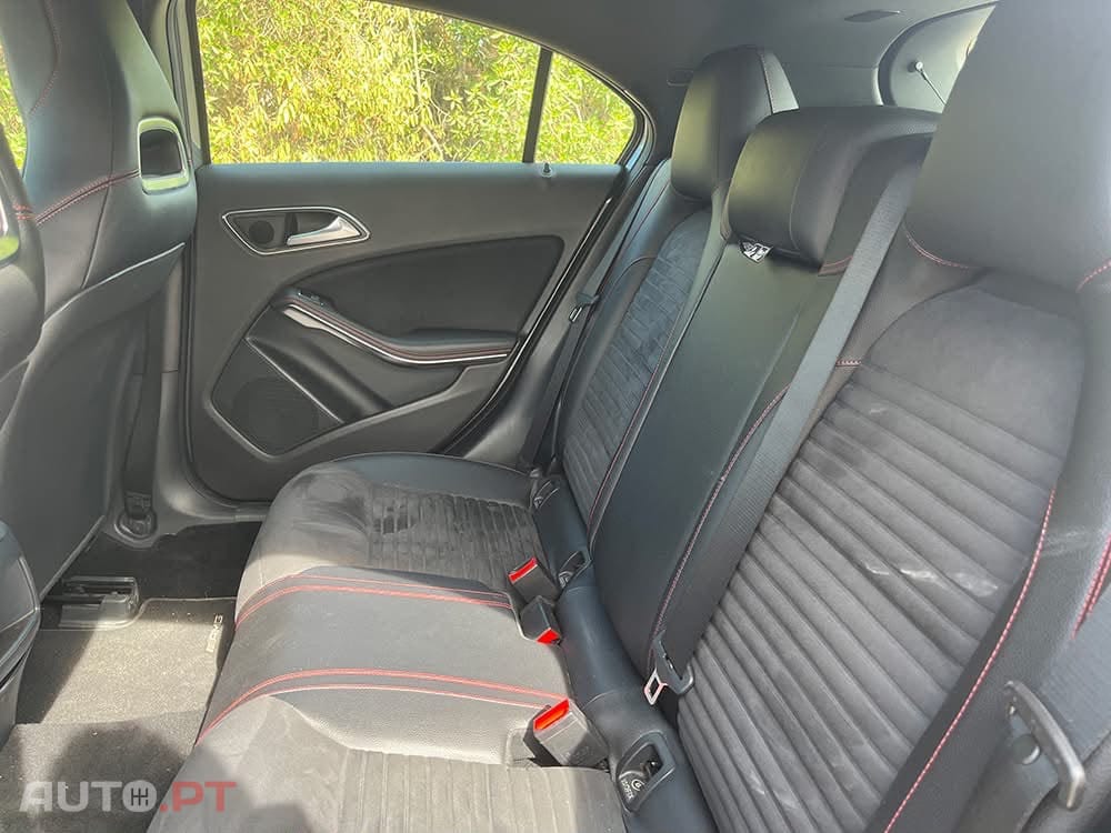 Mercedes-Benz A 180 AMG Line