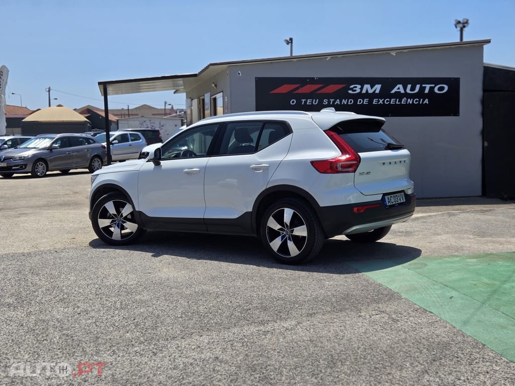 Volvo XC40 1.5 T2 Momentum