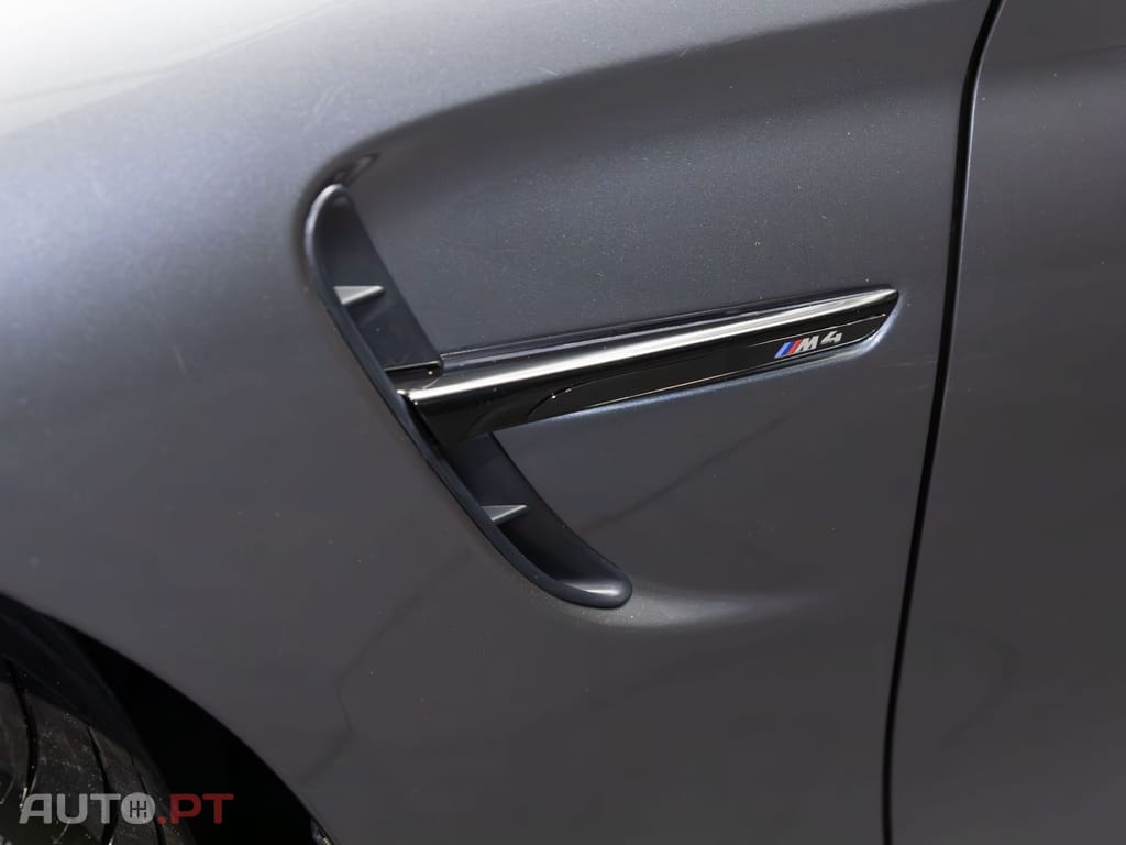 BMW M4 Auto