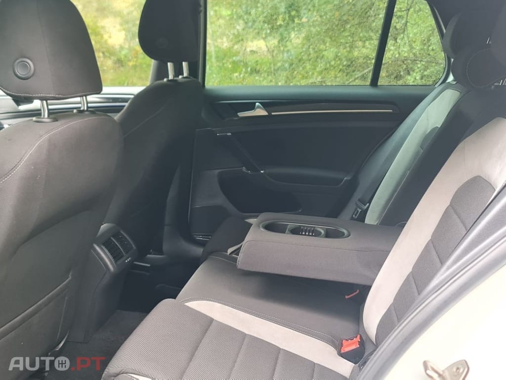 Volkswagen Golf 2.0 TSi R