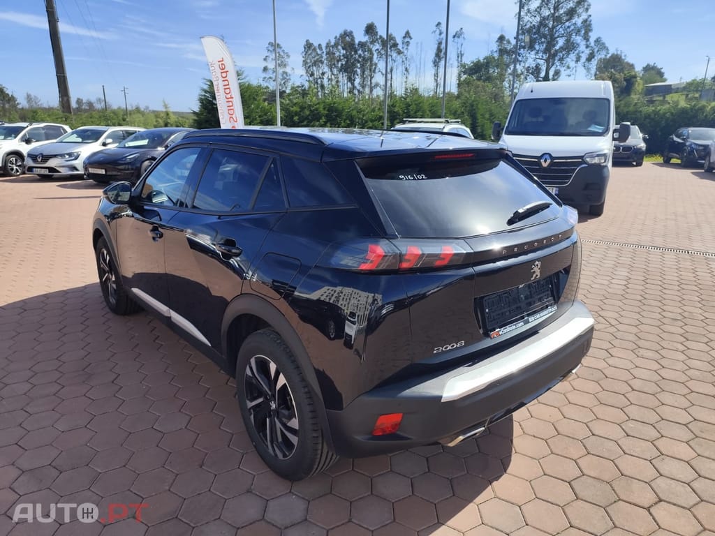 Peugeot 2008 1.2 PureTech Allure EAT8